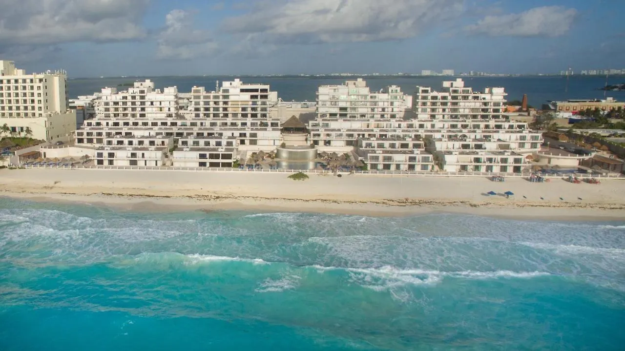 Cozy Ocean Front Penthouse At Marlin Beach Apartment Cancun