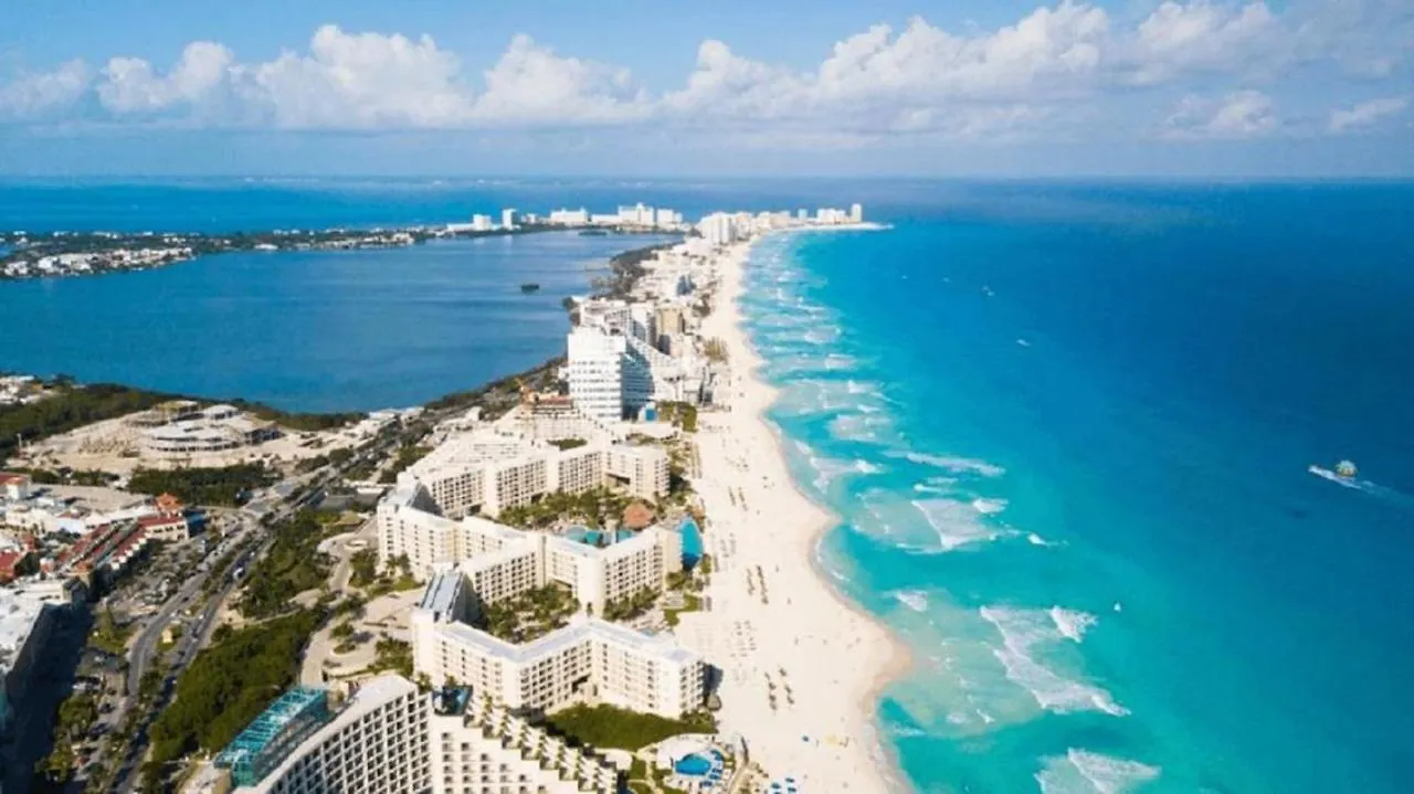 Cozy Ocean Front Penthouse At Marlin Beach Apartment Cancun